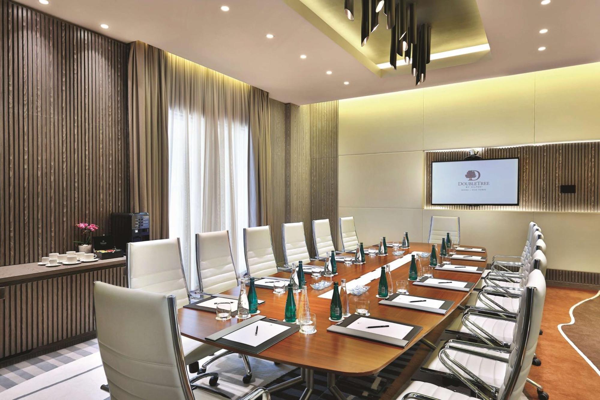 Doubletree By Hilton Doha Old Town Hotel Exterior photo Meeting room