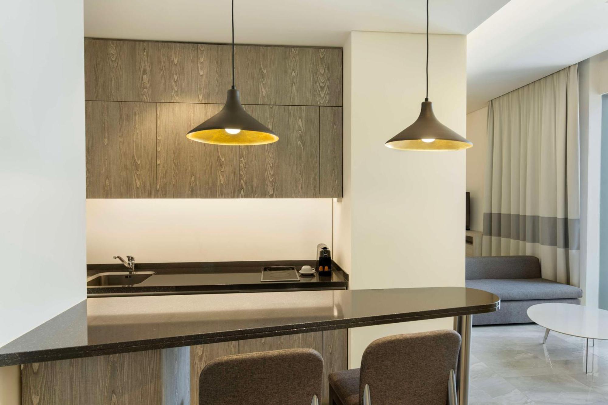 Doubletree By Hilton Doha Old Town Hotel Exterior photo Kitchen